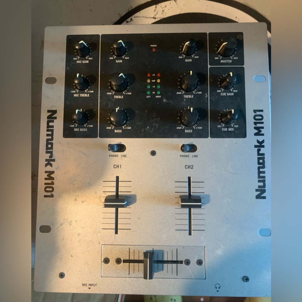Numark m101 - Picture 3 of 3